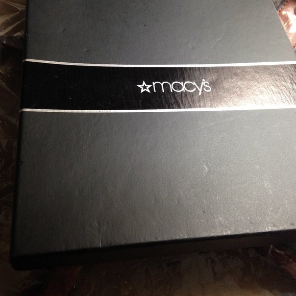 Like New Vintage Necklace and Earrings Set from Macy's - Picture 9 of 11